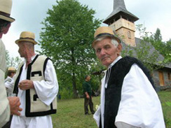 Doua zile in Maramures - bisericile de lemn, cimitirul de la Sapanta, memorialul de la Sighet si multe altele